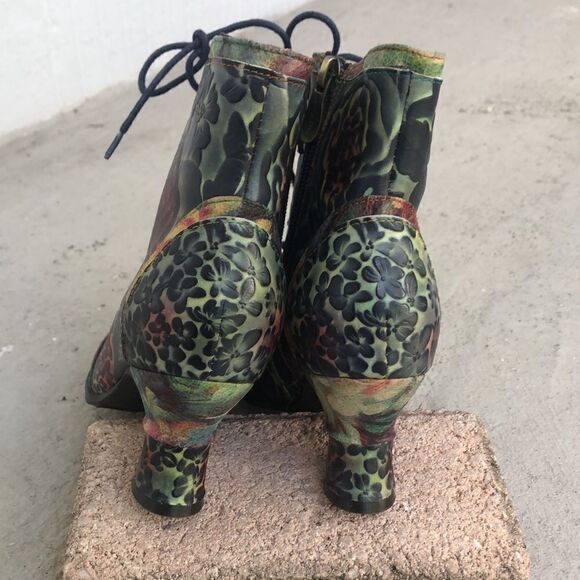 L’Artiste hand painted ankle boots - Picture 6 of 12